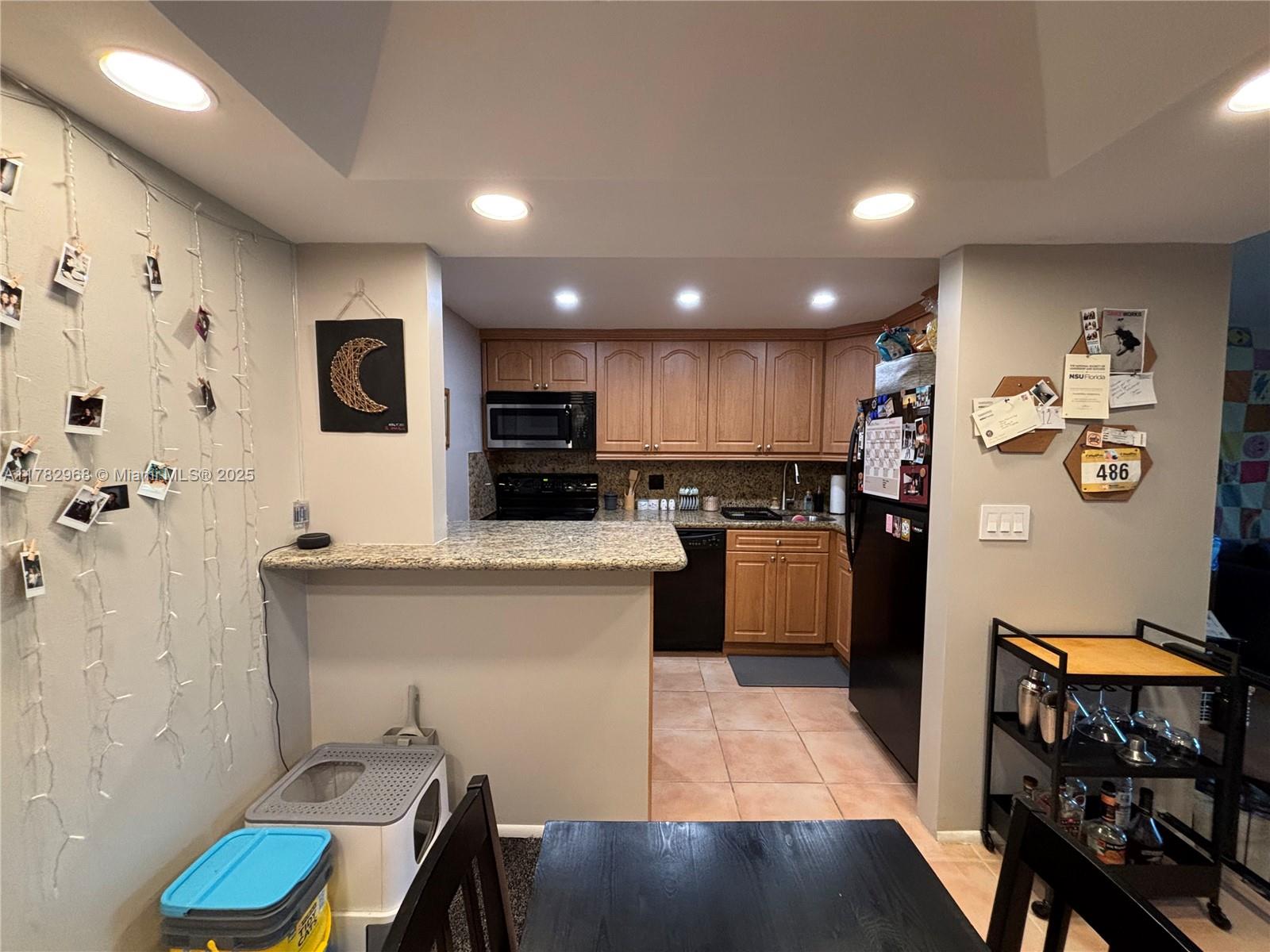 View photos, virtual tours, details... 3650 Inverrary Dr 3Y-G