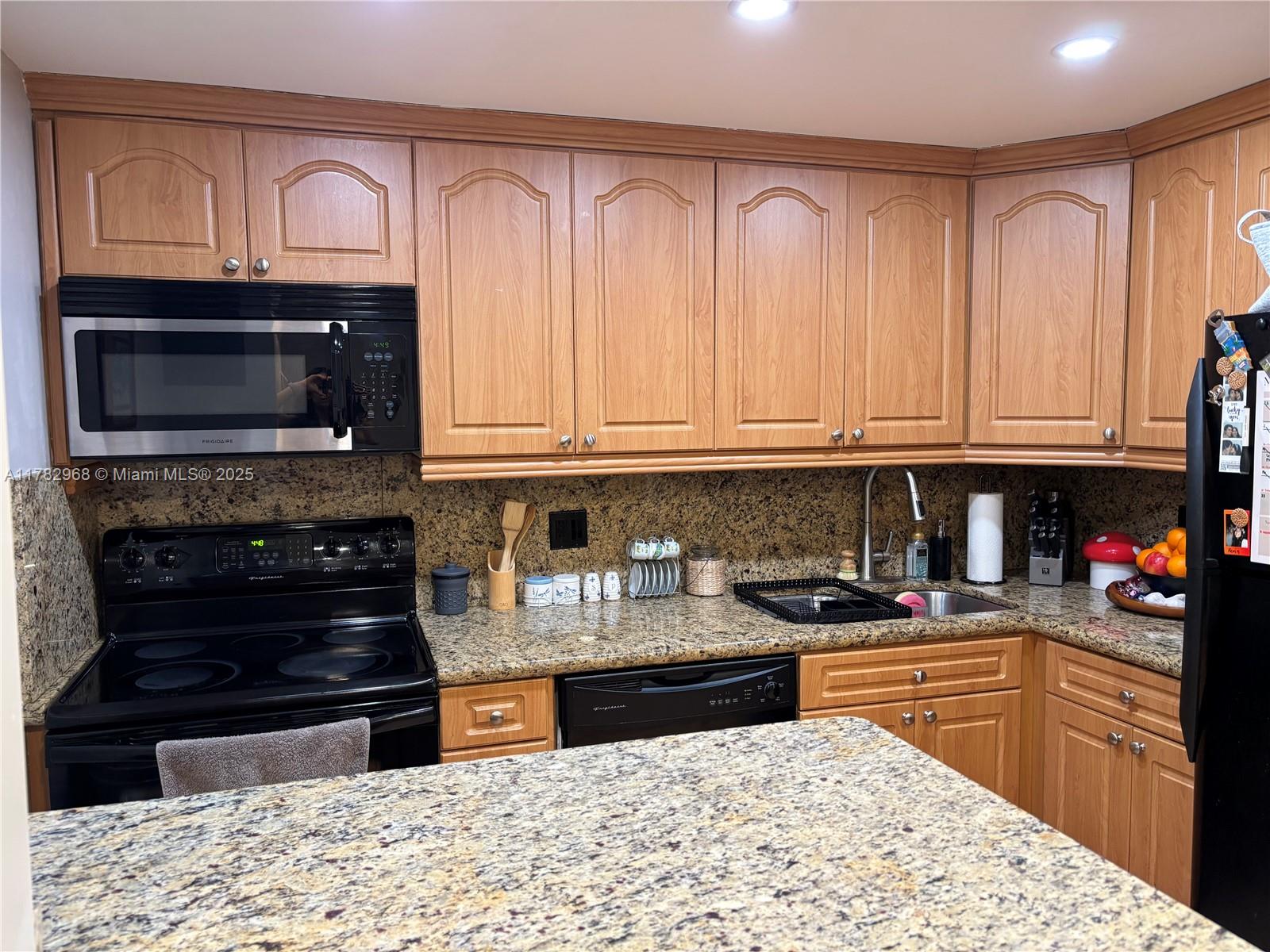 View photos, virtual tours, details... 3650 Inverrary Dr 3Y-G