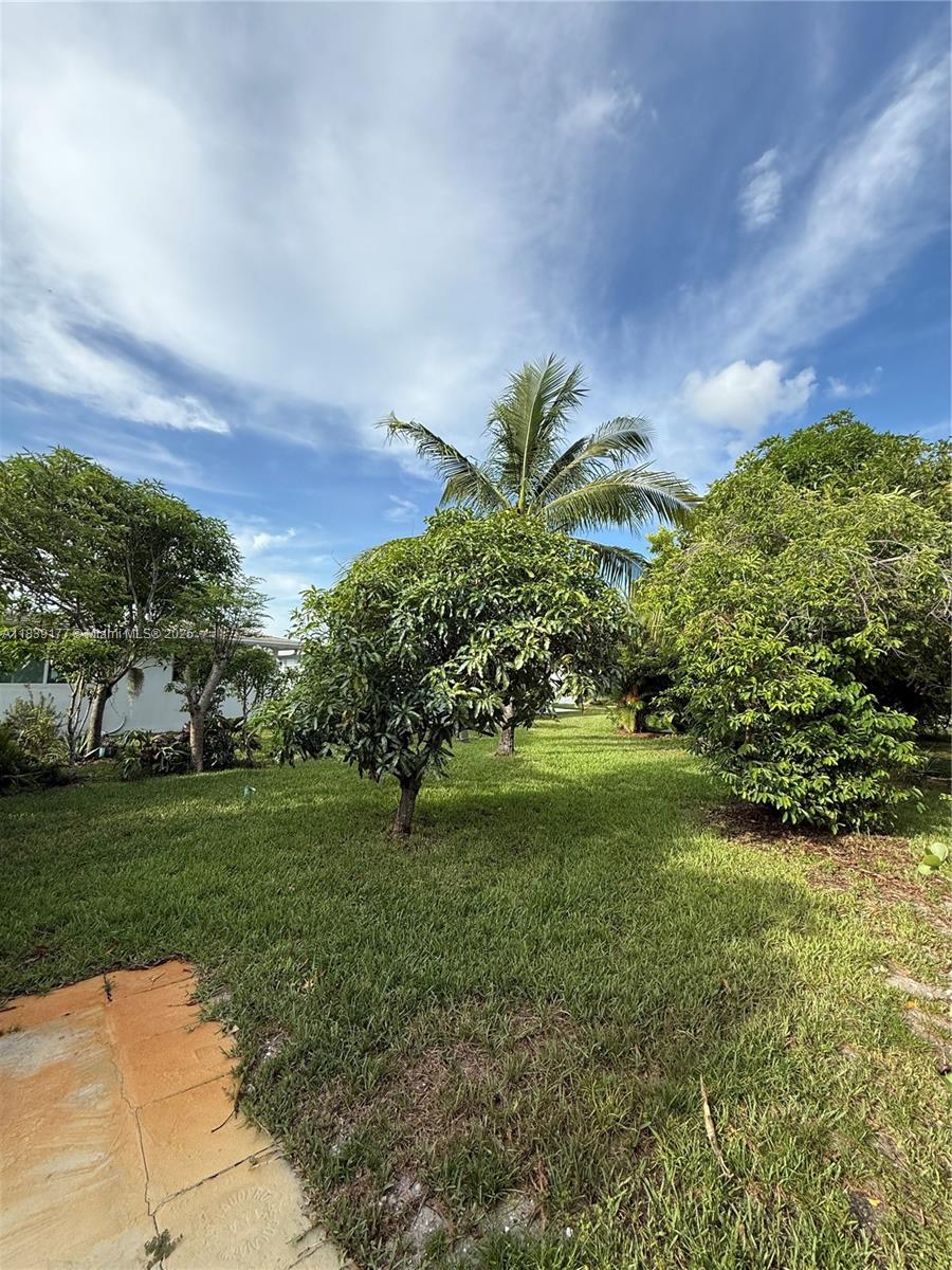 PARADISE GARDENS SEC 4 - Residential Lease