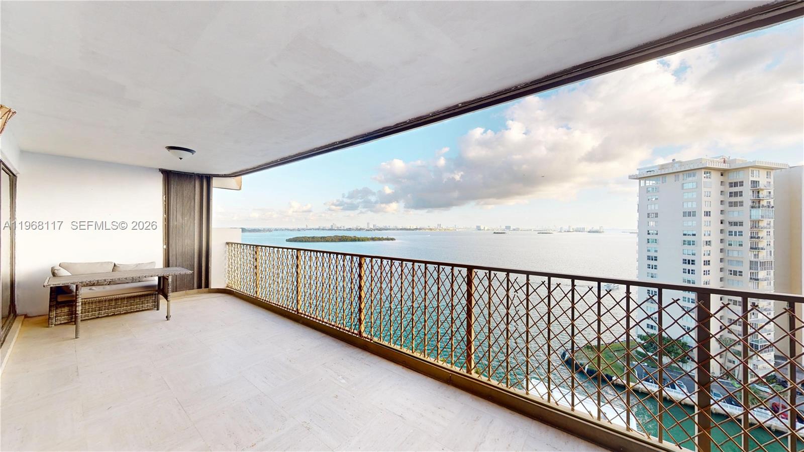 1800 NE 114th St 1705