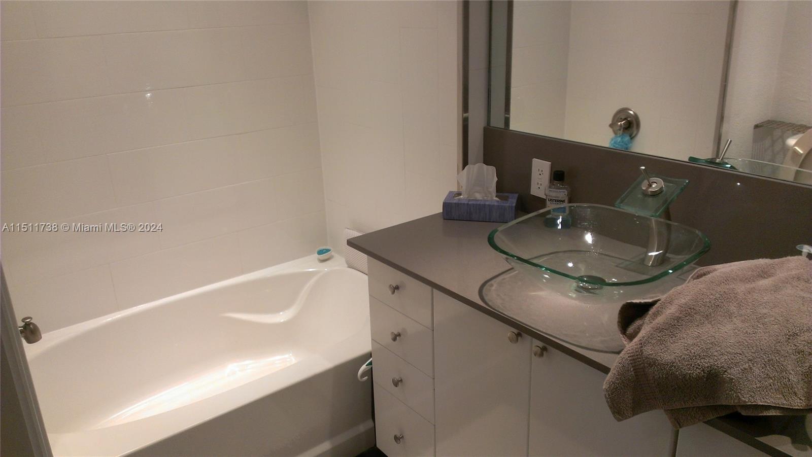 RADIUS CONDO - Residential Lease