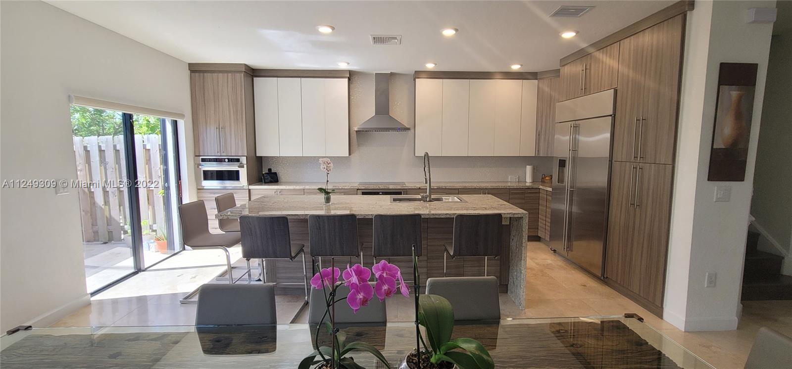 VIA VENTURA NEIGHBORHOOD - Residential