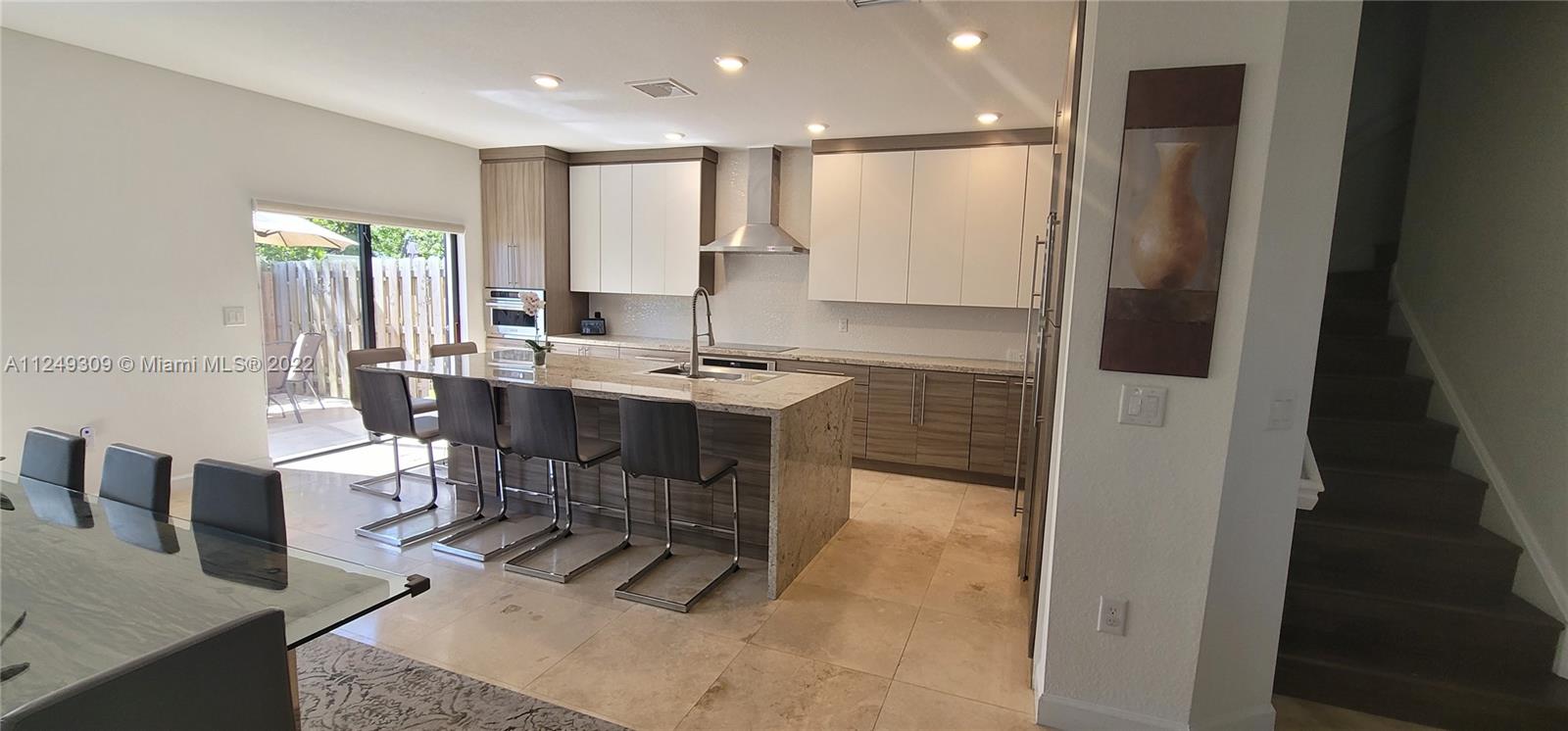 VIA VENTURA NEIGHBORHOOD - Residential