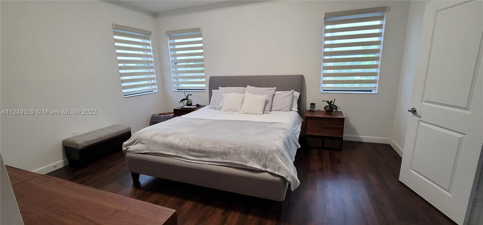 VIA VENTURA NEIGHBORHOOD - Residential