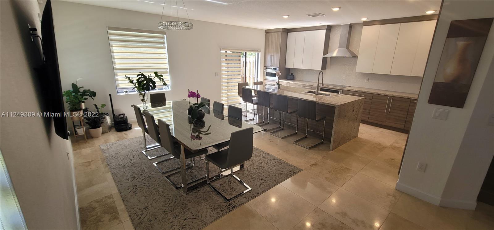 VIA VENTURA NEIGHBORHOOD - Residential