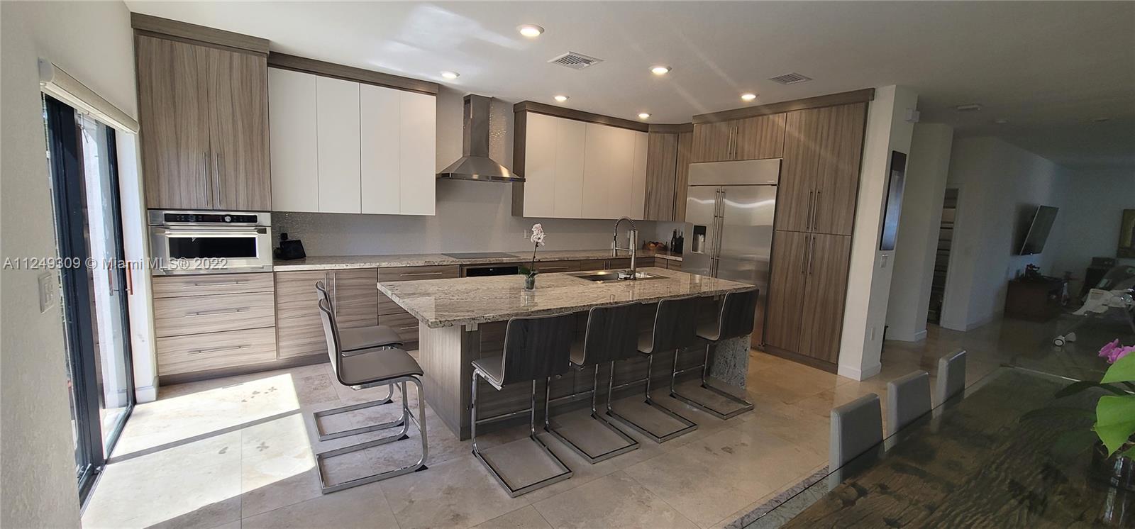 VIA VENTURA NEIGHBORHOOD - Residential