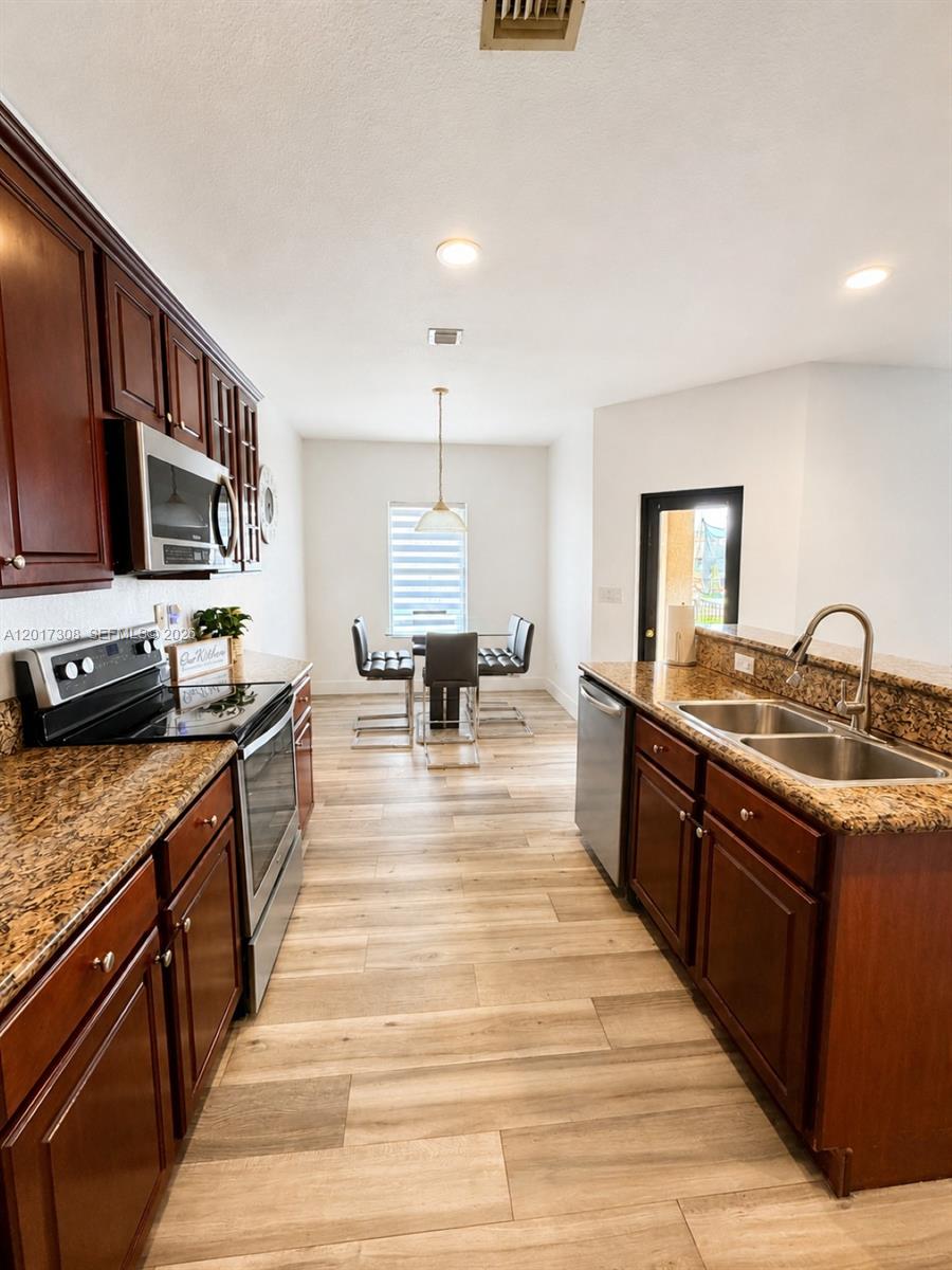 SILVER PALM EAST SEC ONE - Residential