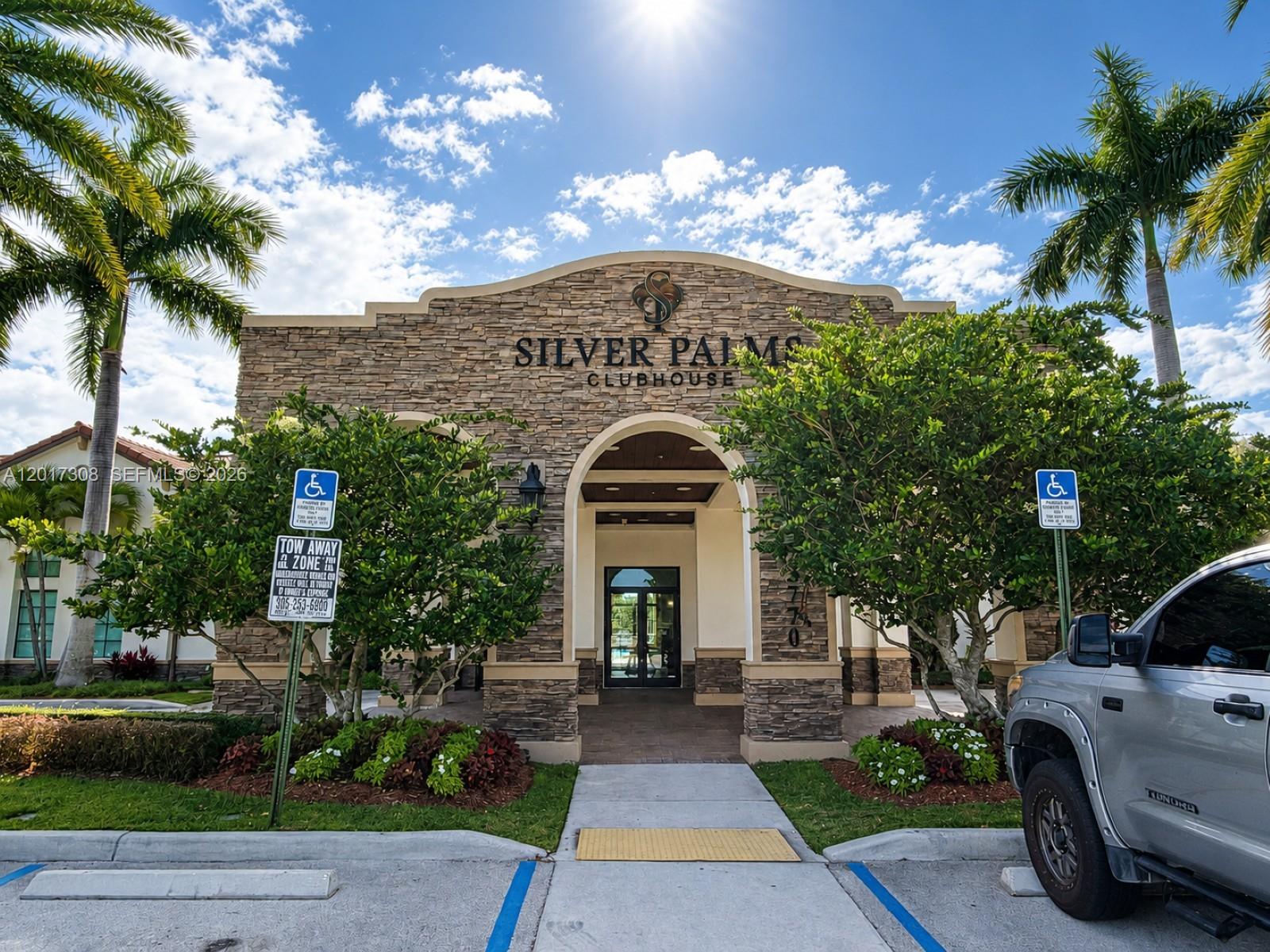 SILVER PALM EAST SEC ONE - Residential