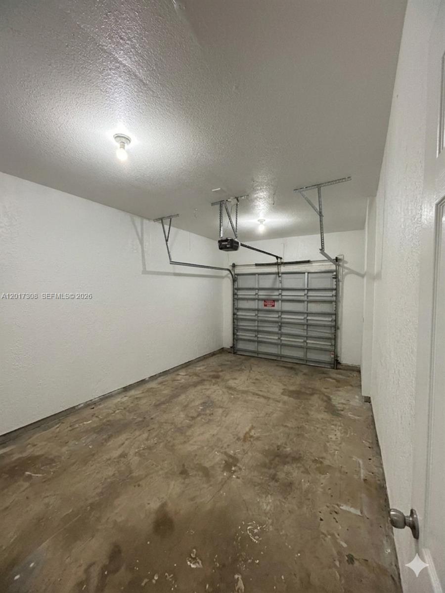 SILVER PALM EAST SEC ONE - Residential