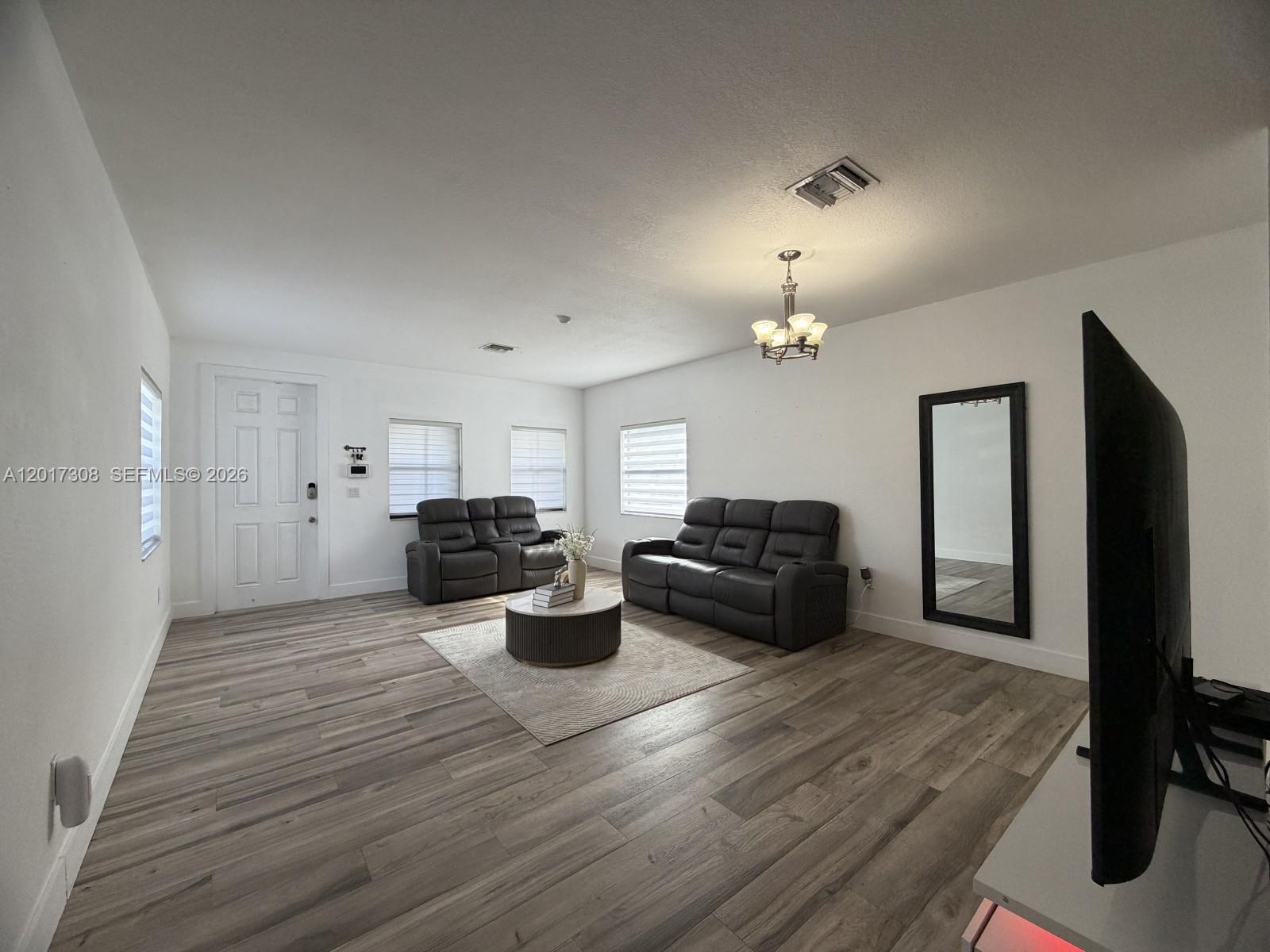 SILVER PALM EAST SEC ONE - Residential