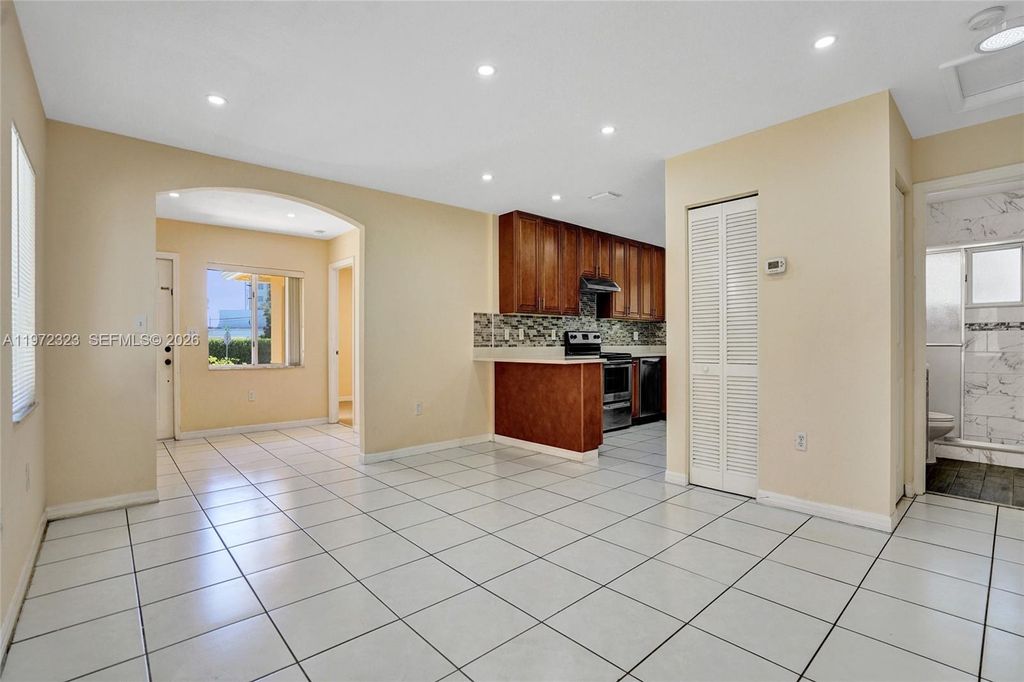 Photo of 6103 Grant St, Hollywood, FL 33024 (MLS # A11972323)