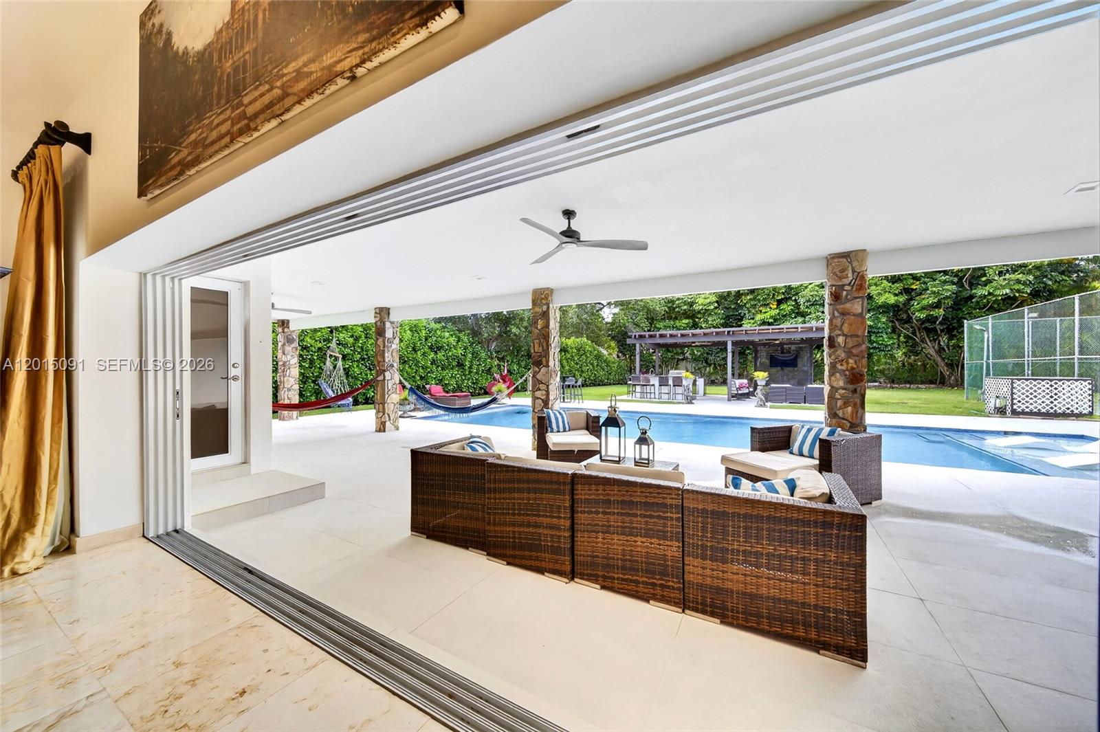 DOMUS ONE - Residential
