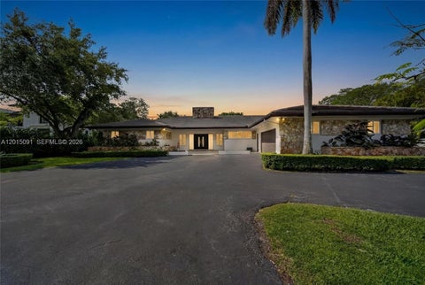 Photo of 6650 SW 112th St, Pinecrest, FL 33156 (MLS # A12015091)