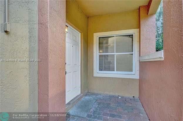 THUNDERBIRD PARK - Residential Lease