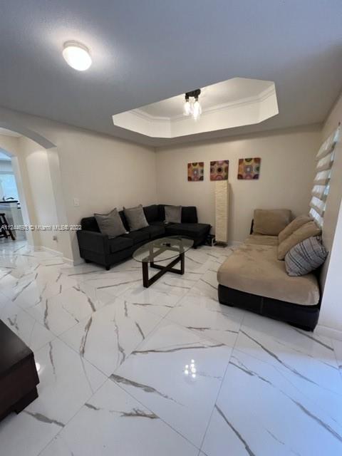 THUNDERBIRD PARK - Residential Lease