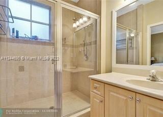 THUNDERBIRD PARK - Residential Lease