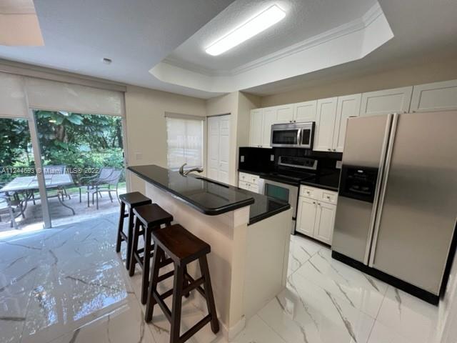 THUNDERBIRD PARK - Residential Lease