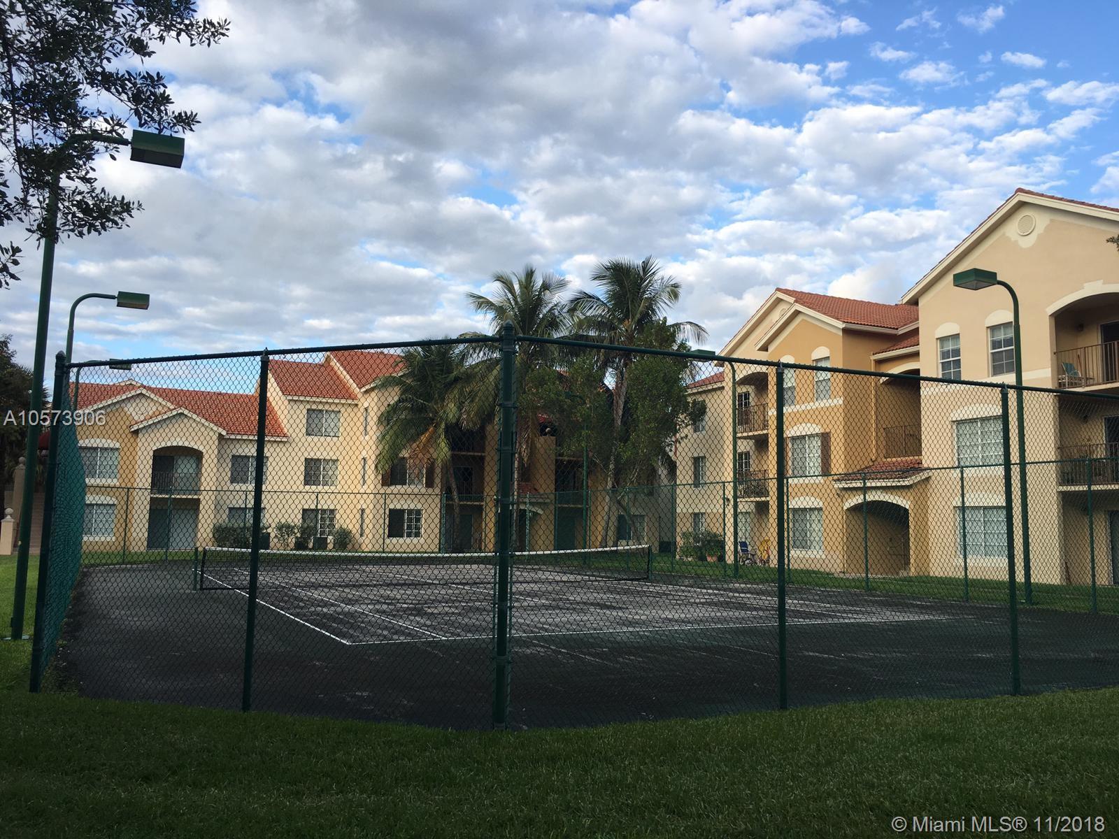 EMERALD ISLE AT LAGUNA LA - Residential Lease