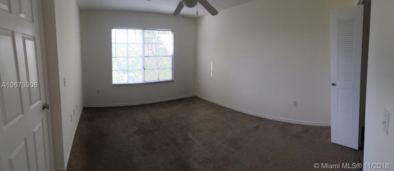 EMERALD ISLE AT LAGUNA LA - Residential Lease