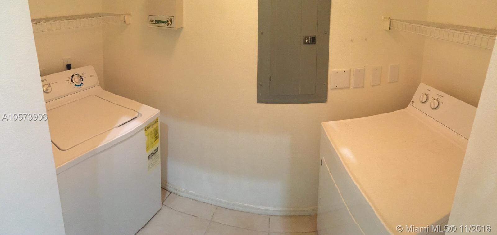 EMERALD ISLE AT LAGUNA LA - Residential Lease