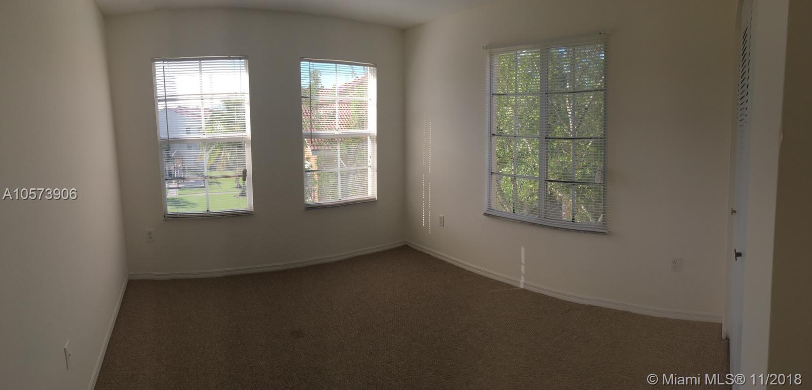 EMERALD ISLE AT LAGUNA LA - Residential Lease