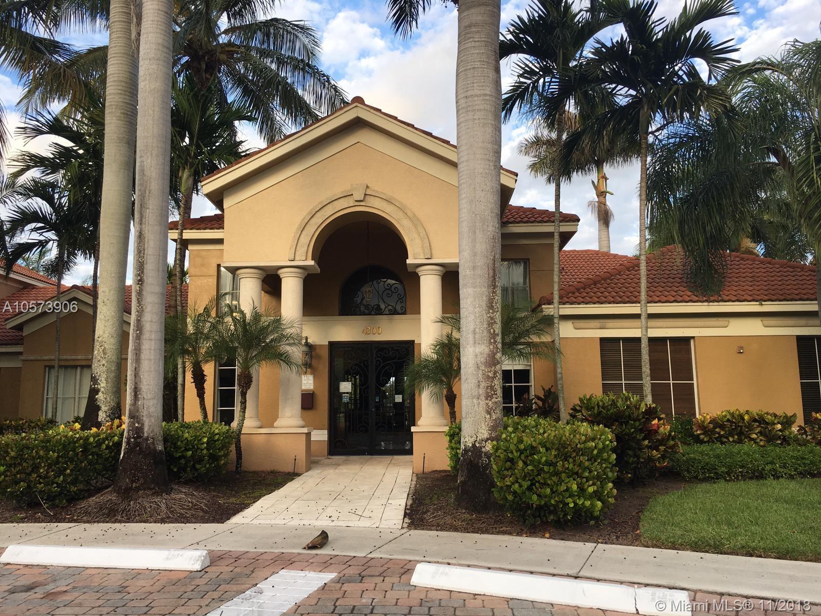 EMERALD ISLE AT LAGUNA LA - Residential Lease