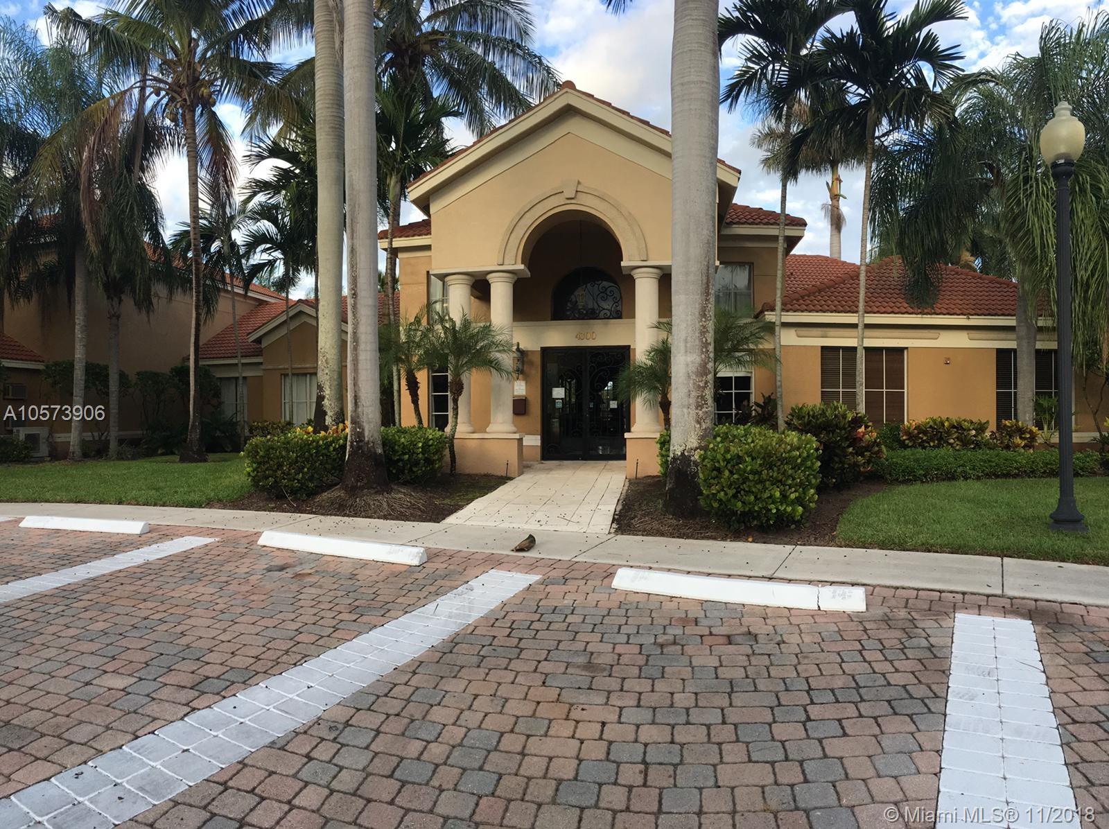 EMERALD ISLE AT LAGUNA LA - Residential Lease