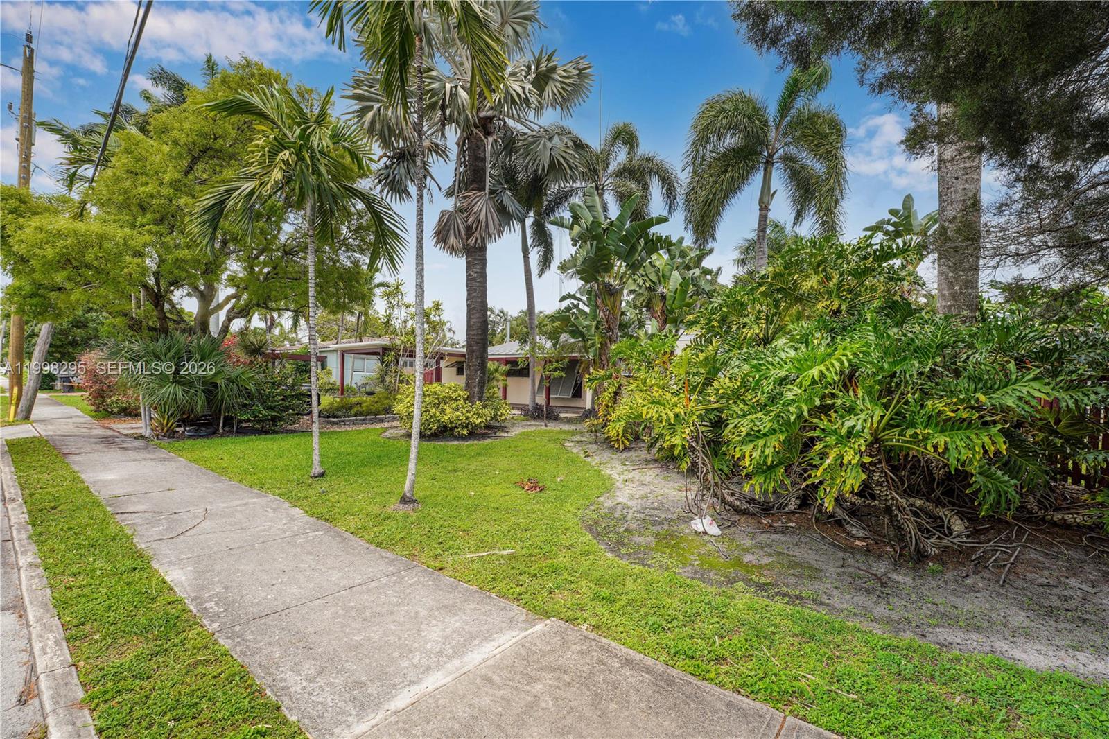 SOUTH NEW RIVER ISLES SEC - Residential