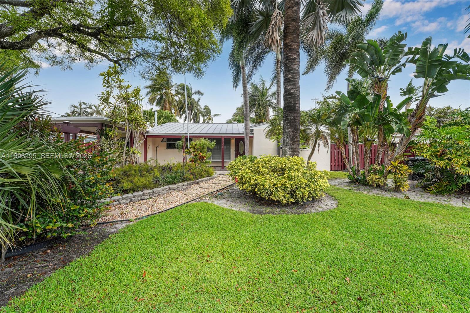 SOUTH NEW RIVER ISLES SEC - Residential