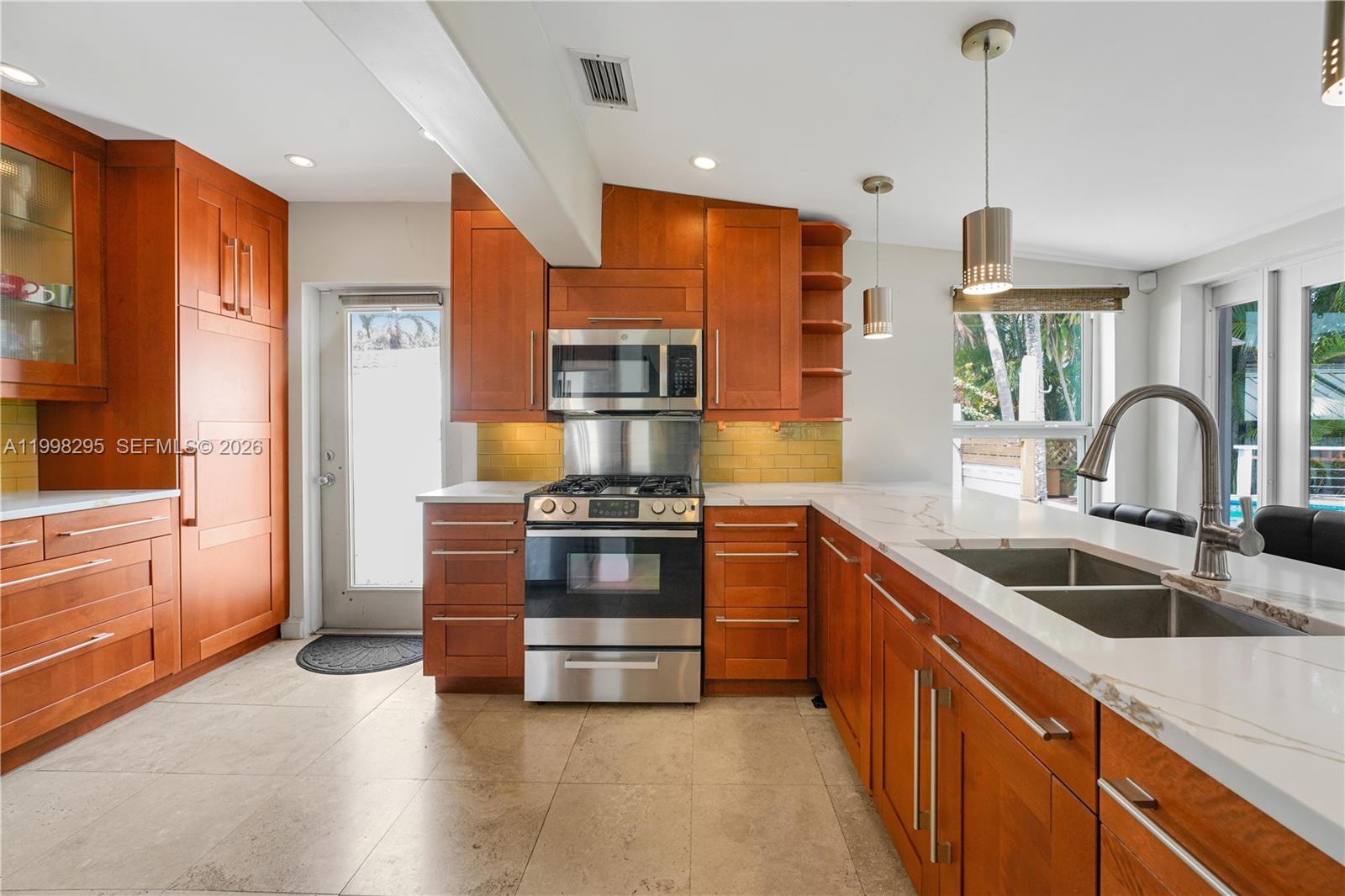 SOUTH NEW RIVER ISLES SEC - Residential