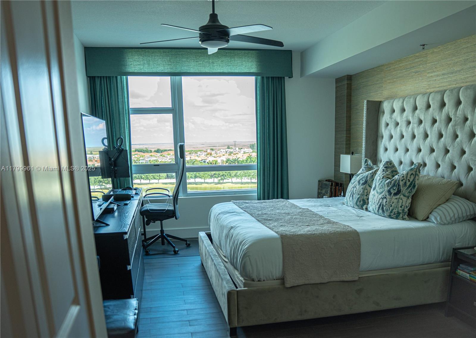 TAO SAWGRASS CONDOMINIUM - Residential