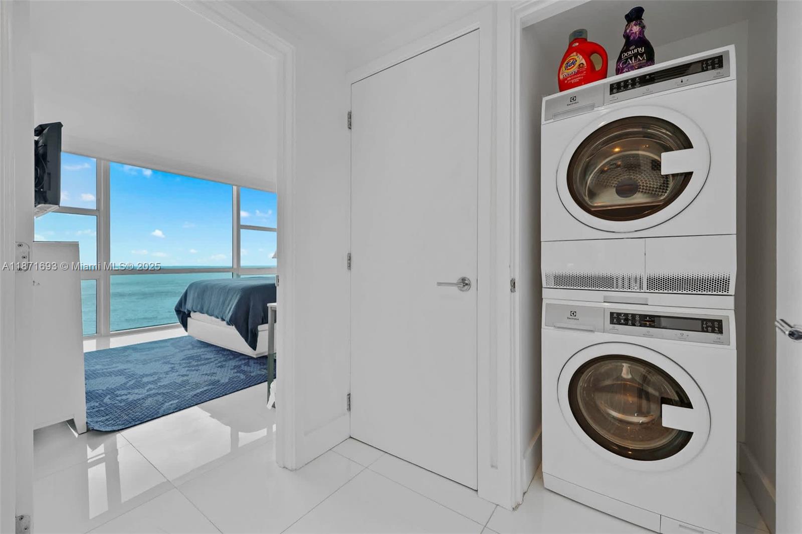 CENTRAL CARILLON BEACH CO - Residential Lease