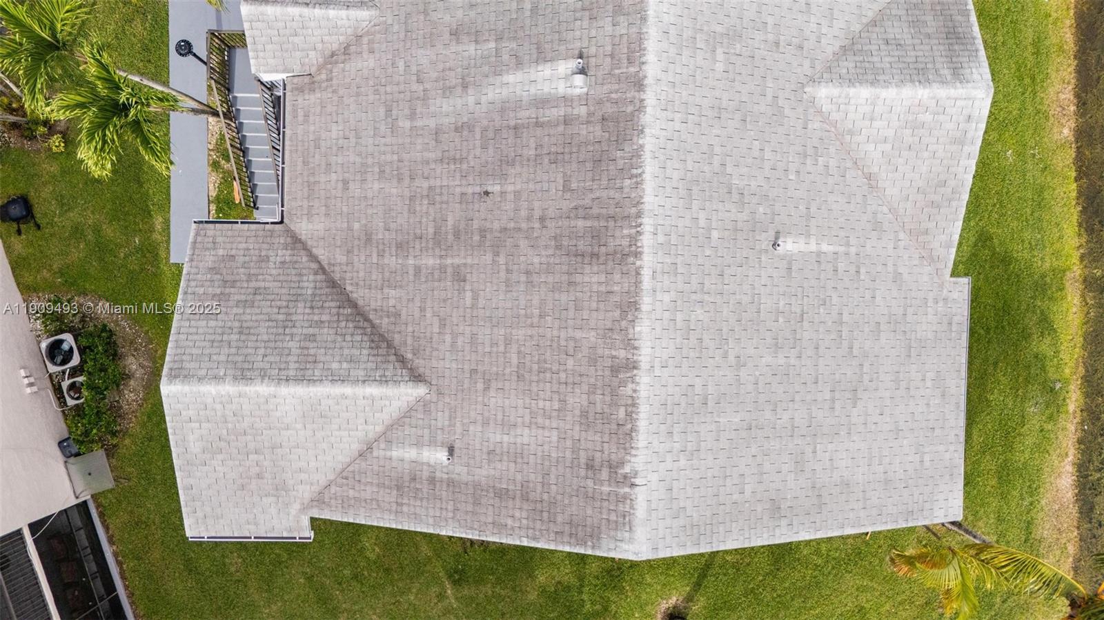 LAKESHORE CONDO 10 - Residential Lease