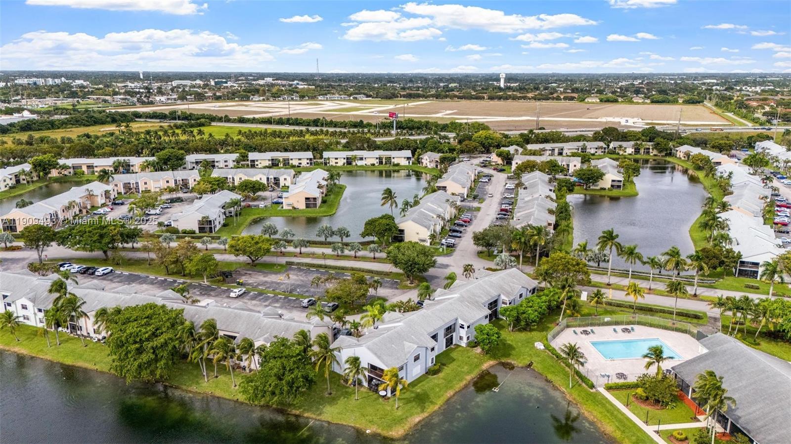 LAKESHORE CONDO 10 - Residential Lease