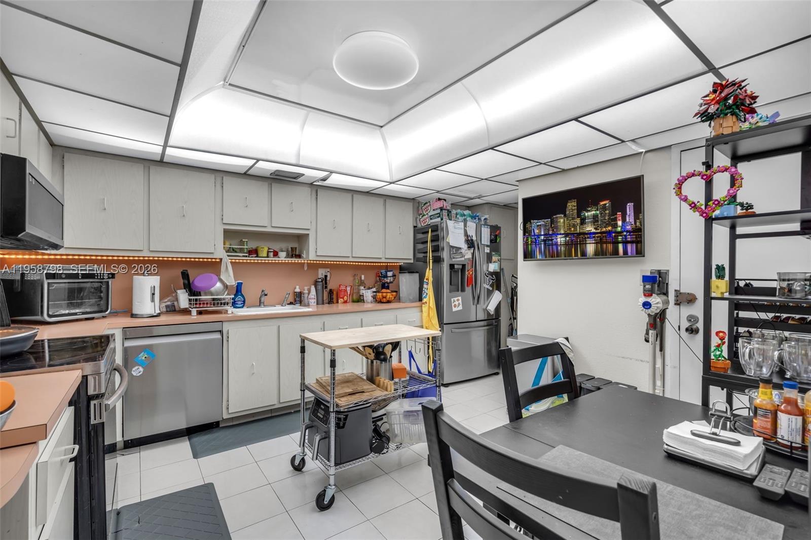 OLYMPUS CONDO PHASE - Residential