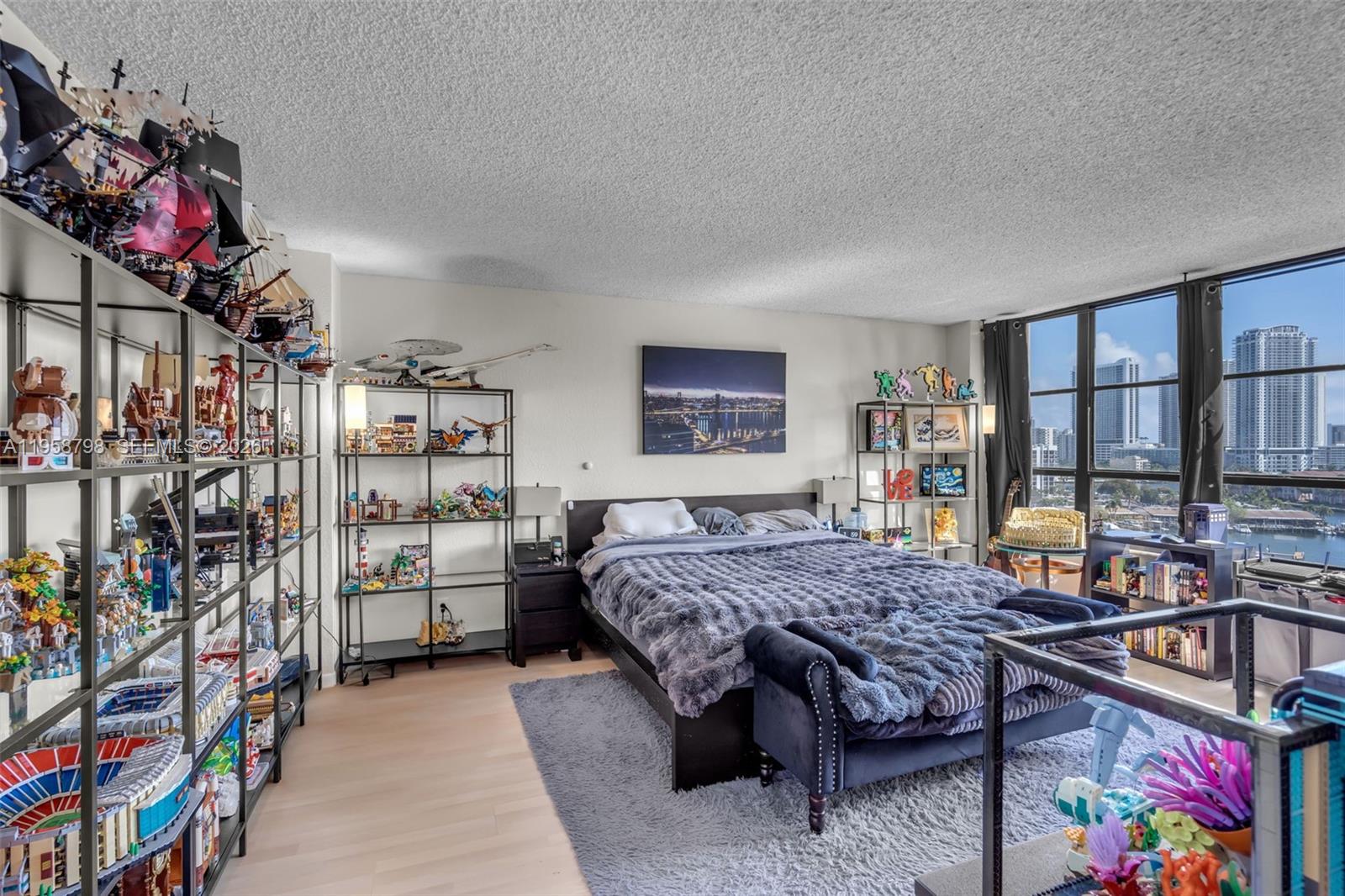 OLYMPUS CONDO PHASE - Residential