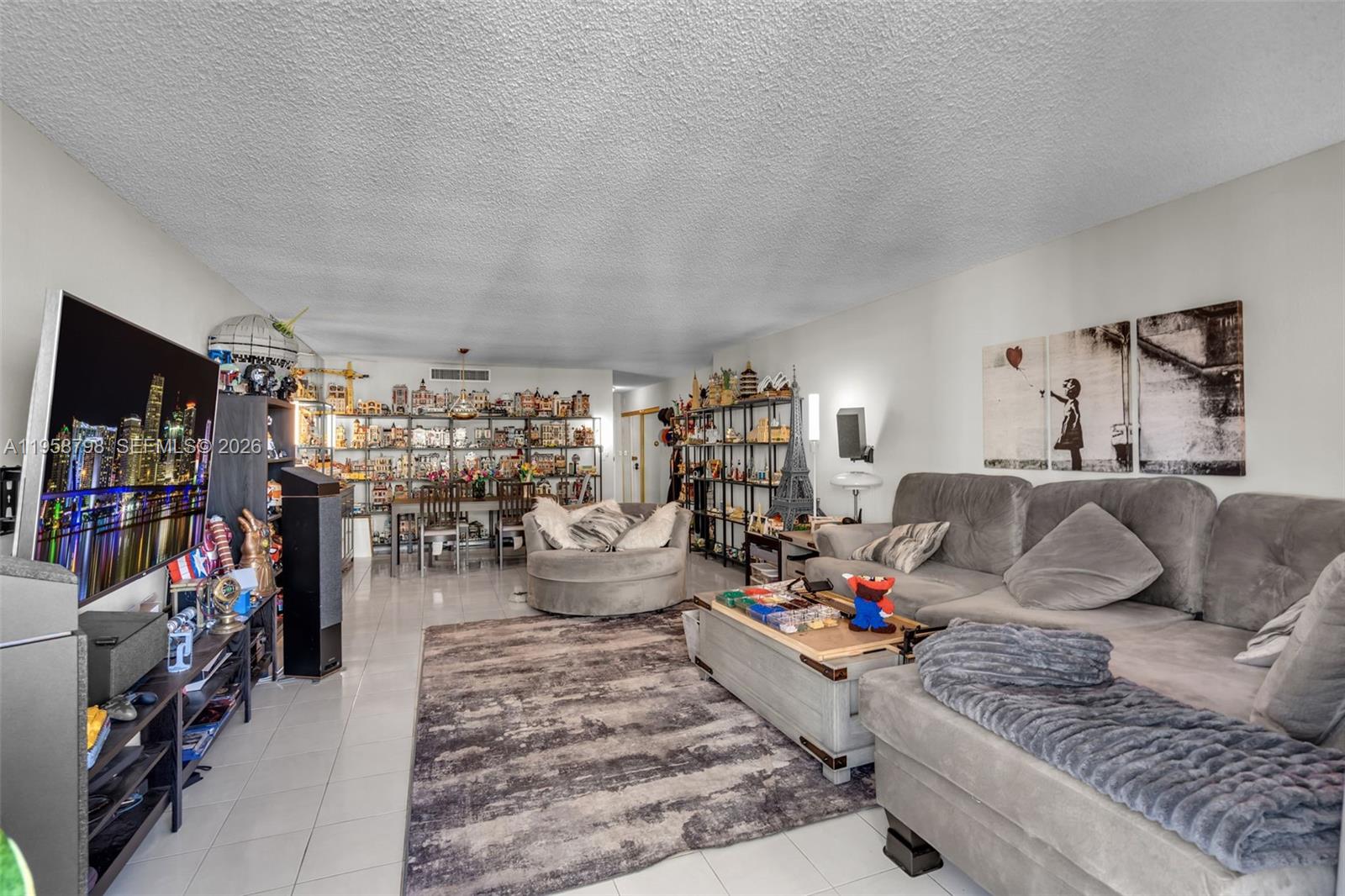 OLYMPUS CONDO PHASE - Residential