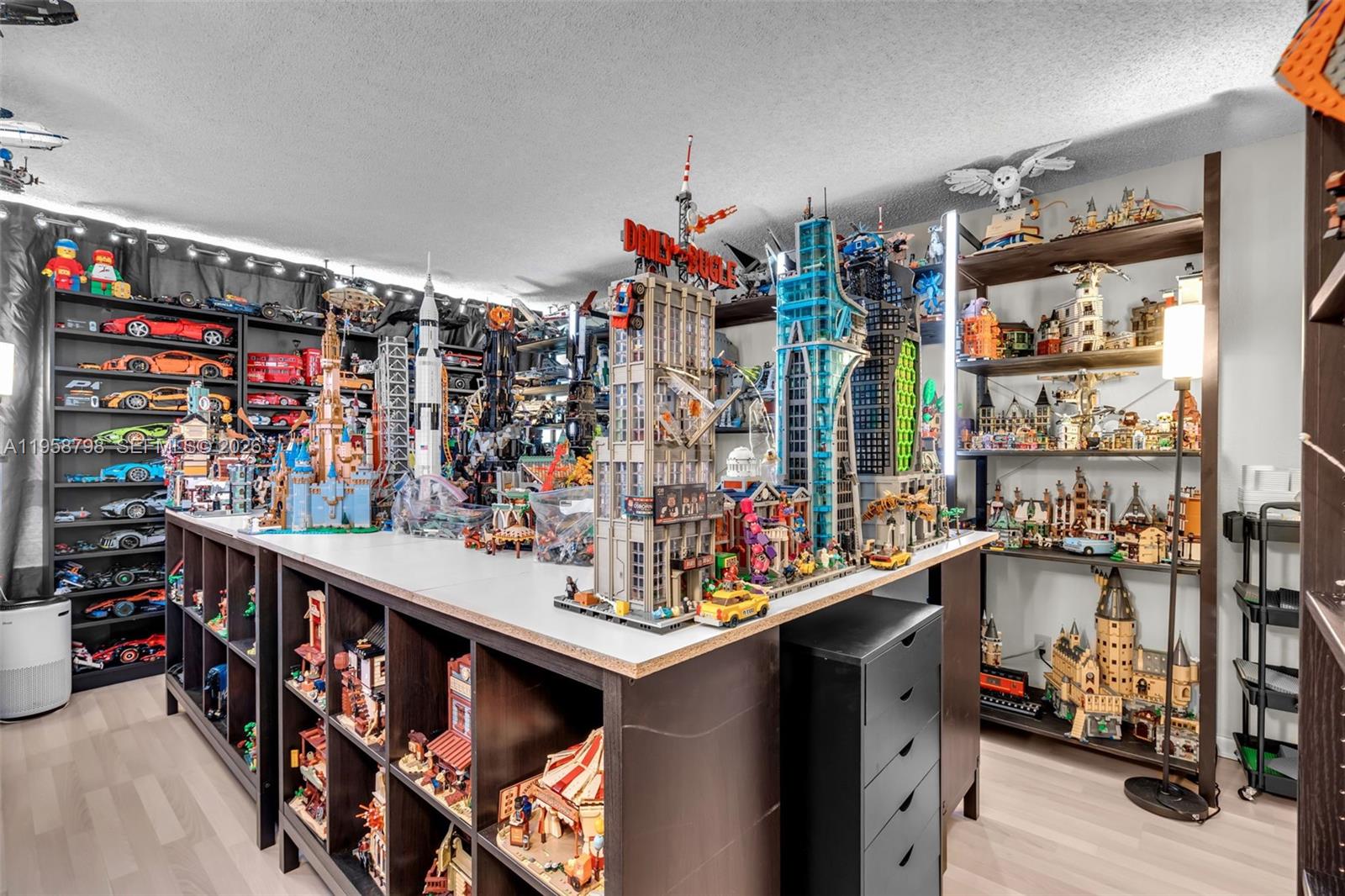 OLYMPUS CONDO PHASE - Residential