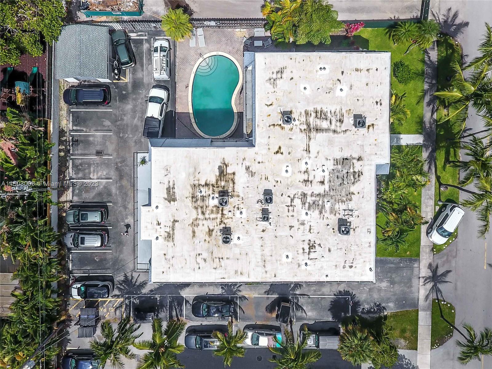 KEY TOWNHOUSE CONDO - Residential