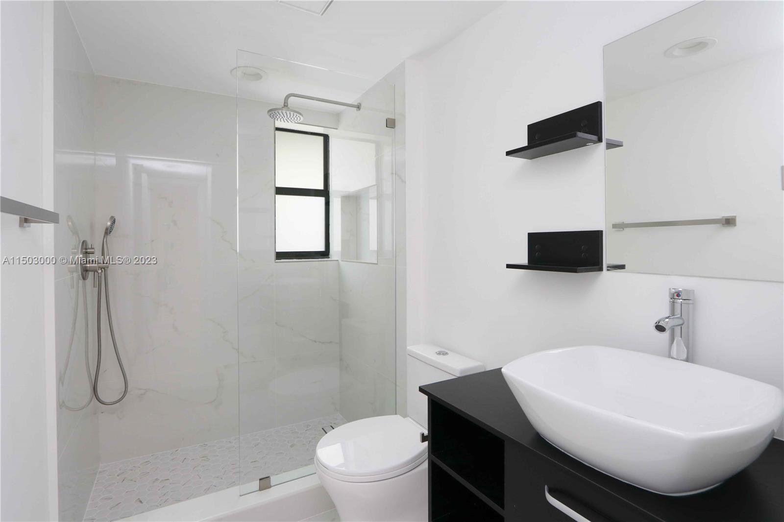 KEY TOWNHOUSE CONDO - Residential