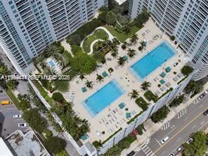 THE PLAZA 901 BRICKELL CO - Residential Lease