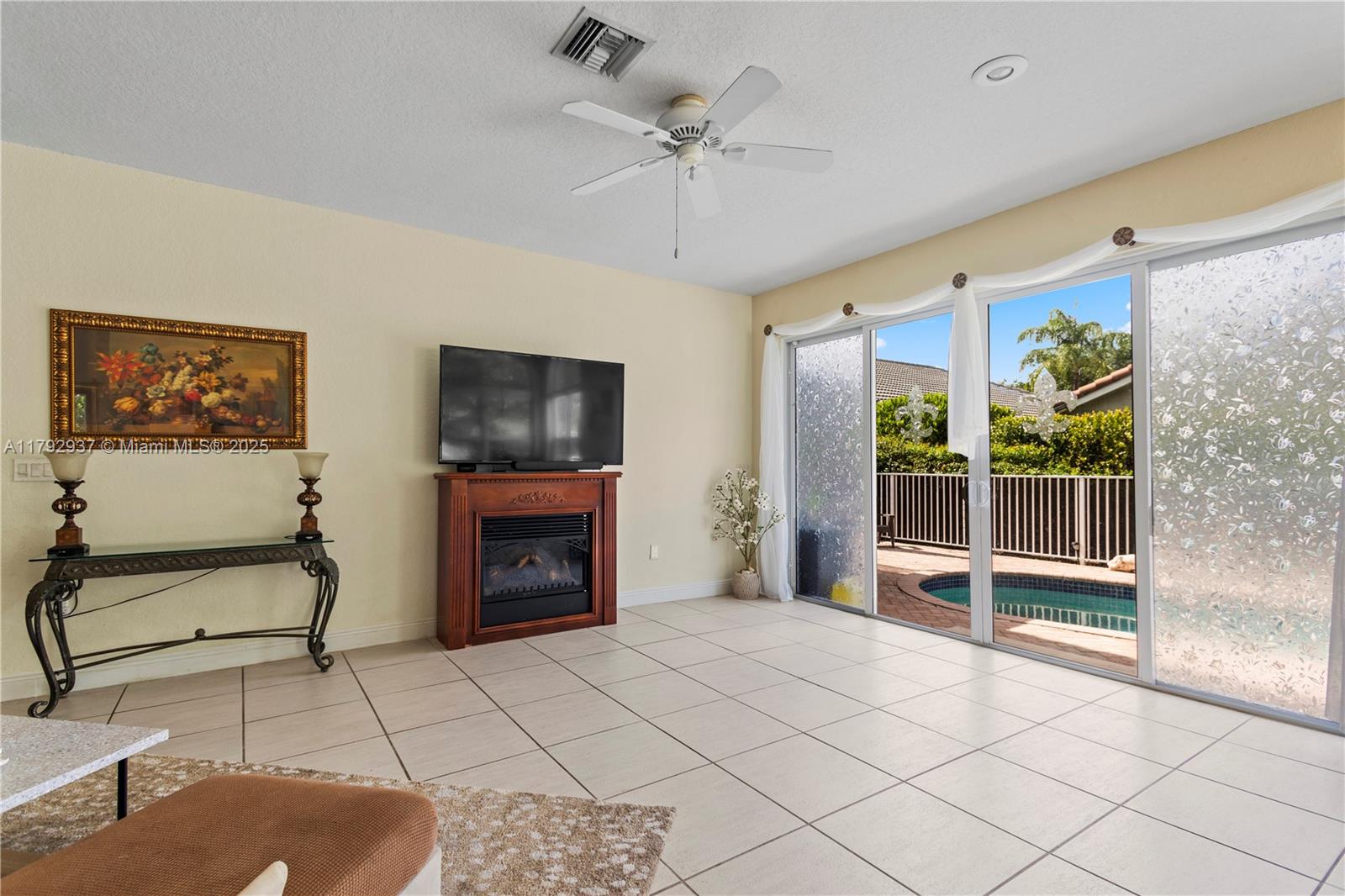 LAKEVIEW DRIVE SUBDIVISIO - Residential