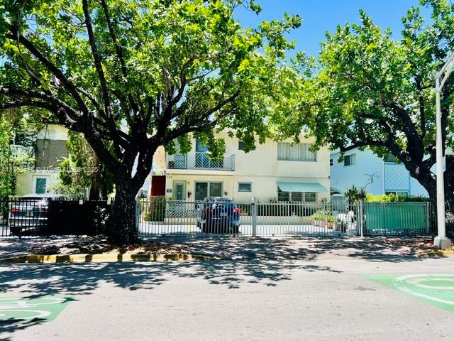 SELLER FINANCE WITH ONLY 15% DOWN !!! Charming South Beach Hideaway – Just Blocks from the beach ! Fully renovated Junior 1-Bedroom 1 bath in small boutique style building in the heart of South Beach. Everything New! Walk to shops, dining, and nightlife. Buy now and seller will allow you to customize kitchen! Pick colors of cabinets and appliances!! Ideal for vacation use, rental income, or full-time living. One of a kind unique opportunity. Live the SoBe lifestyle!
