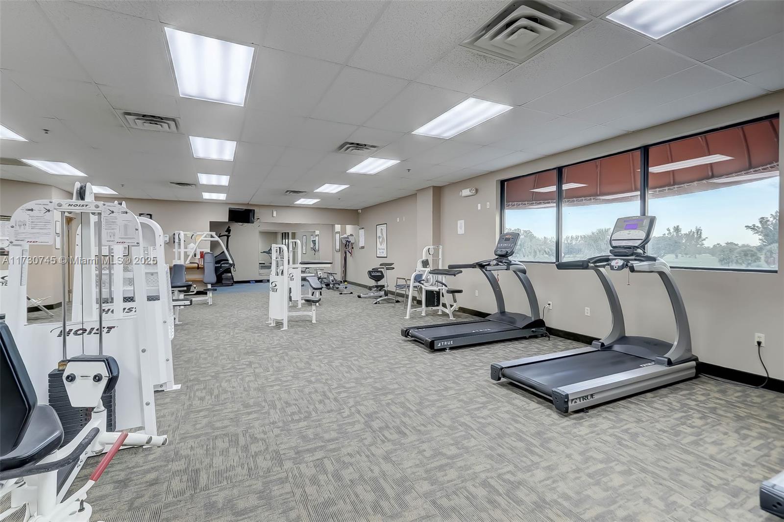 HOLLYBROOK GOLF AND TENNIS - Residential