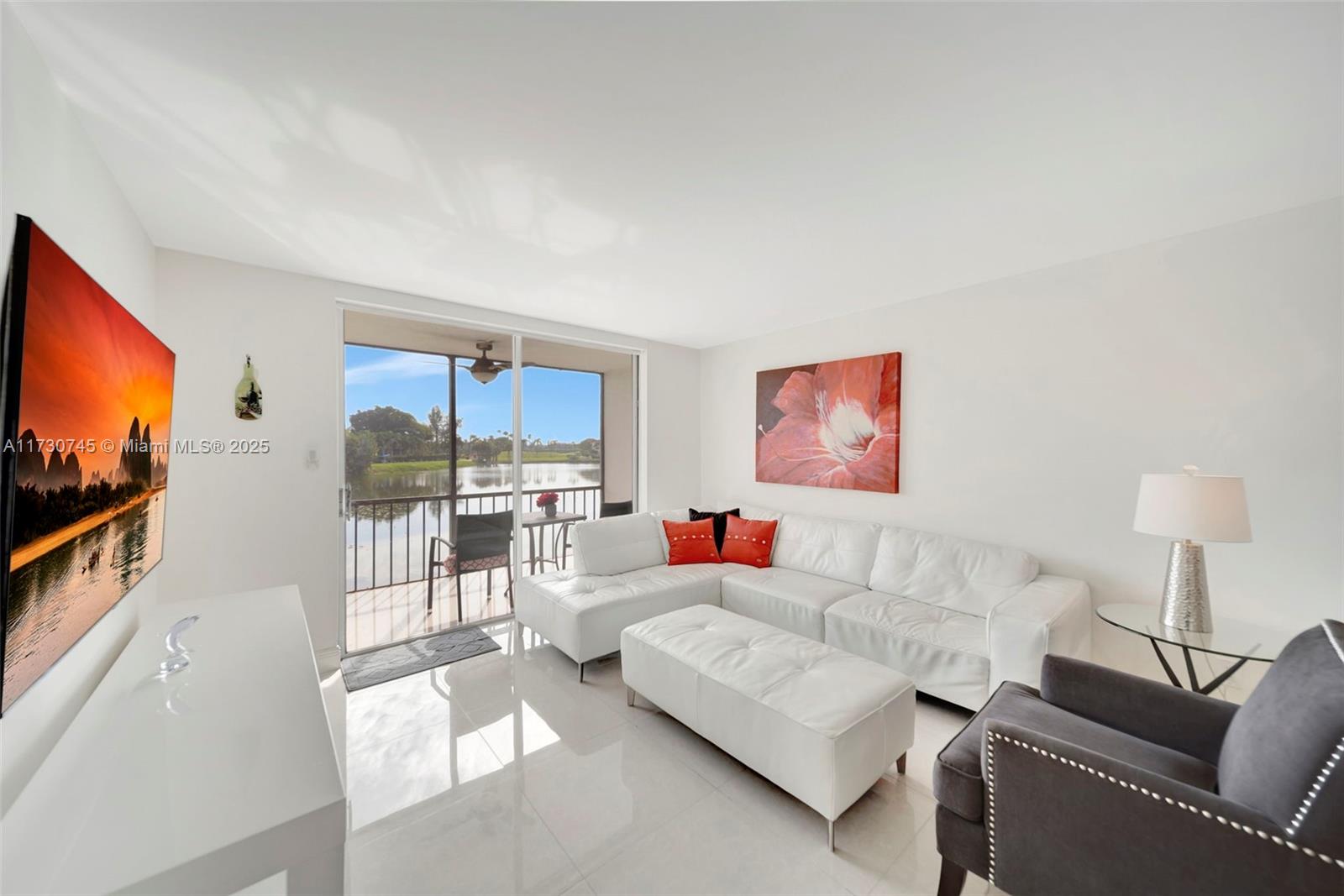 HOLLYBROOK GOLF AND TENNIS - Residential