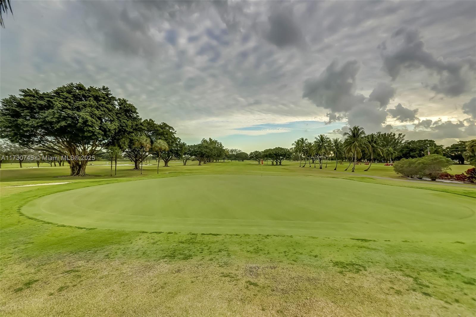 HOLLYBROOK GOLF AND TENNIS - Residential