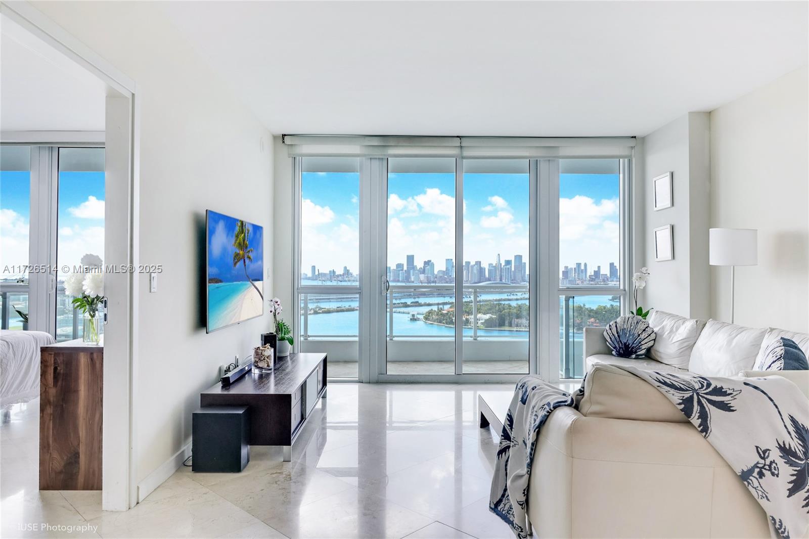 Property for Sale at 540 West Ave 2312, Miami Beach, Miami-Dade County, Florida - Bedrooms: 1 
Bathrooms: 1  - $809,000