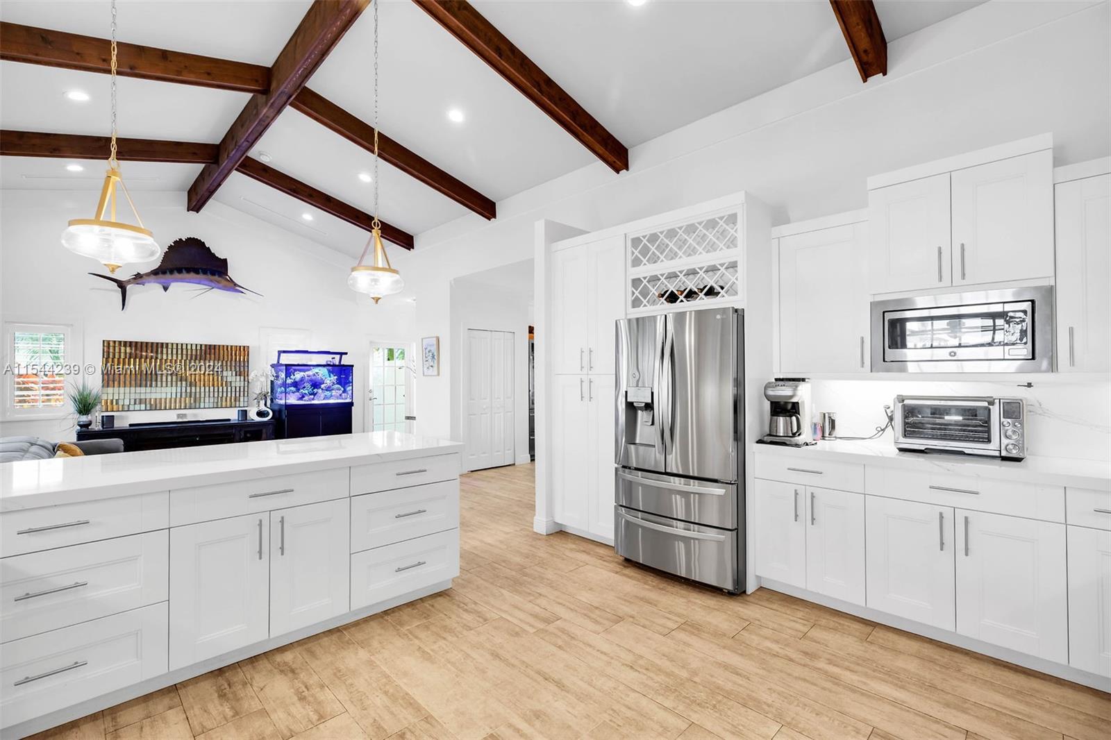 PORT LARGO - Residential