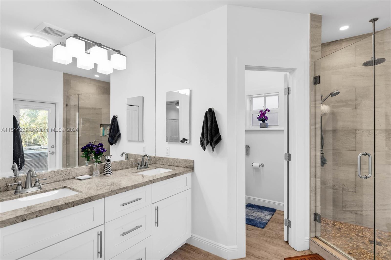 PORT LARGO - Residential