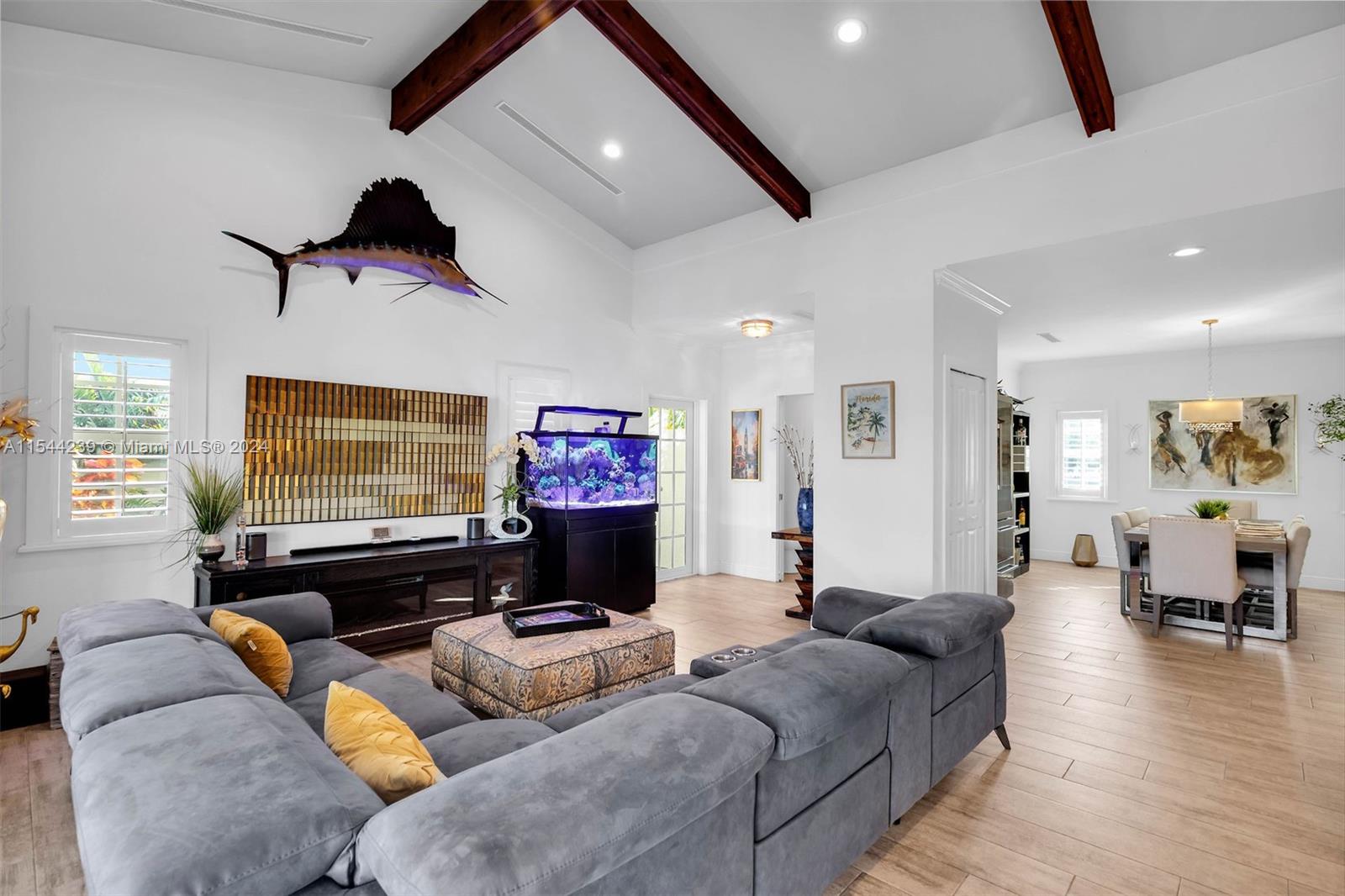 PORT LARGO - Residential